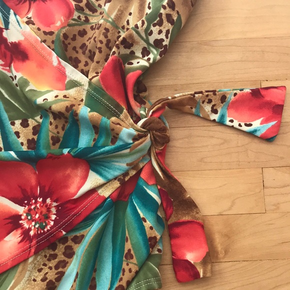 Islander One-Piece Bathing Suit - Picture 5 of 8